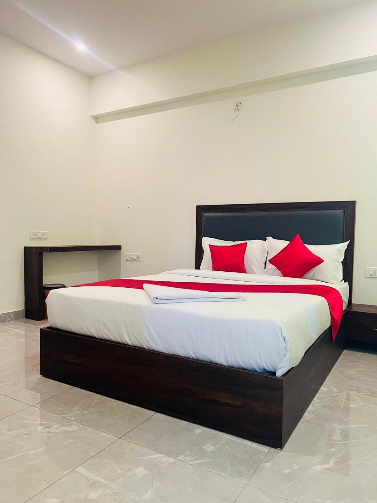 Hotel Dreams Inn Bangalore Eksteriør billede